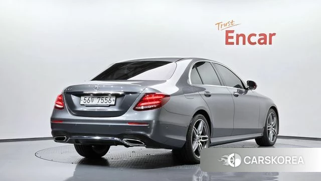 Mercedes-Benz E-Class W213 2019 Серый из Кореи