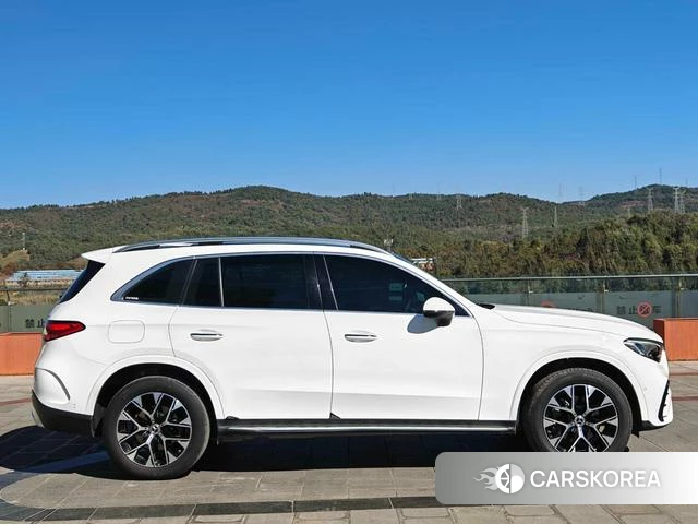 Mercedes-Benz GLC 2023 Белый из Китая