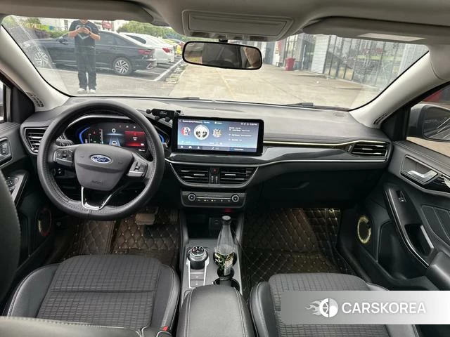 Ford Focus 2021 Серебристо-серый из Китая