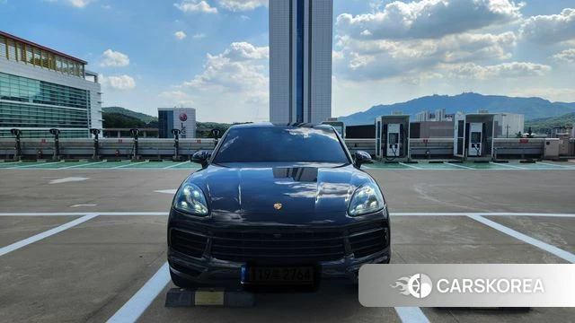 Porsche Cayenne (PO536) 2021 Черный из Кореи