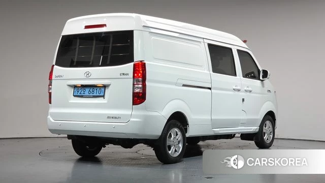 Xinyuan Ittivan 2023 Белый из Кореи