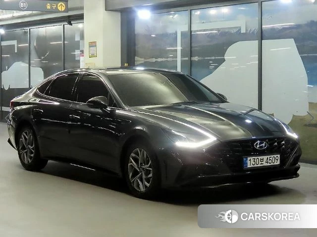 Hyundai Sonata (DN8) 2022 Серебристо-серый из Кореи