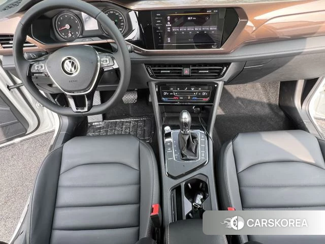Volkswagen Tharu 2020 Белый из Китая