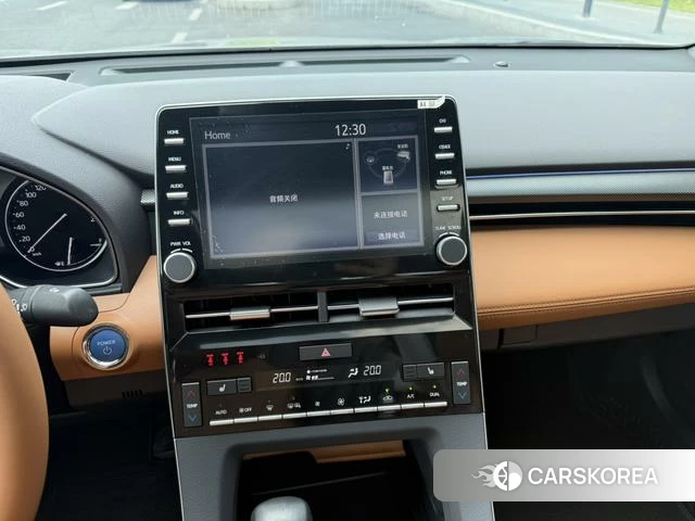 Toyota Avalon 2022 Серебристо-серый из Китая