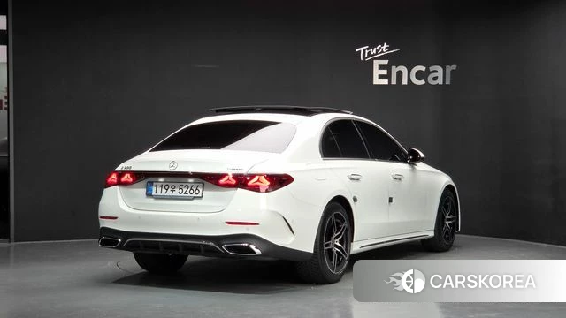 Mercedes-Benz E-Class W214 2026 Белый из Кореи