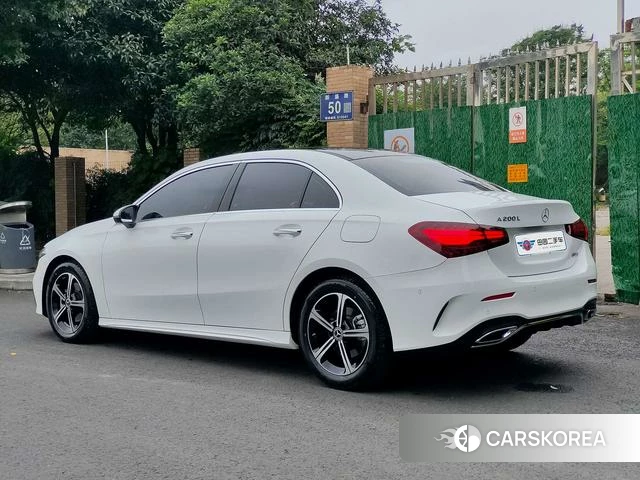 Mercedes-Benz A-Class 2023 Белый из Китая