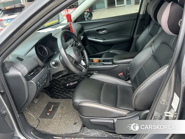 Nissan Sylphy 2021 Серебристо-серый из Китая