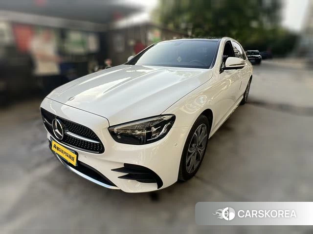 Mercedes-Benz E-Class 2021 Белый из Китая