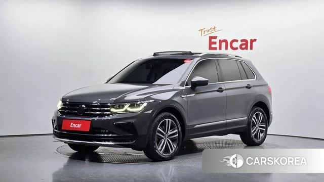 Volkswagen Tiguan second Generation 2022 Серый из Кореи