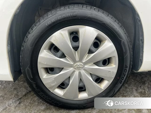 Toyota Yaris L 2021 Белый из Китая