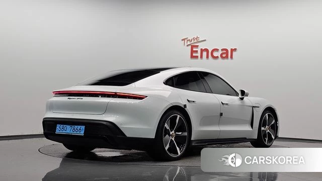 Porsche Taycan 2023 Белый из Кореи