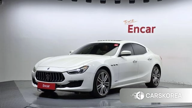 Maserati Ghibli 2019 Белый из Кореи