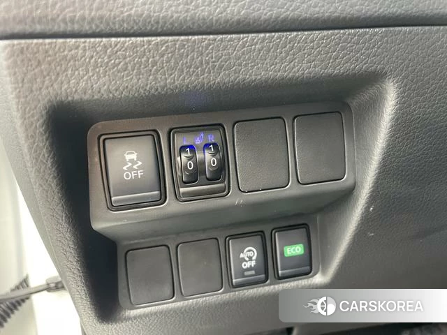 Nissan X-Trail 2023 Белый из Китая
