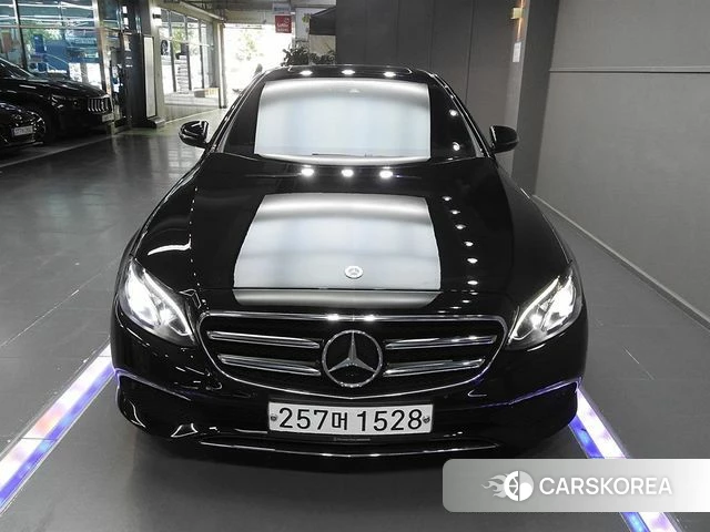 Mercedes-Benz E-Class W213 2019 Черный из Кореи