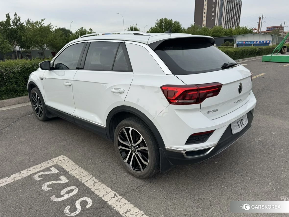 Volkswagen T-Roc 2021 Белый из Китая