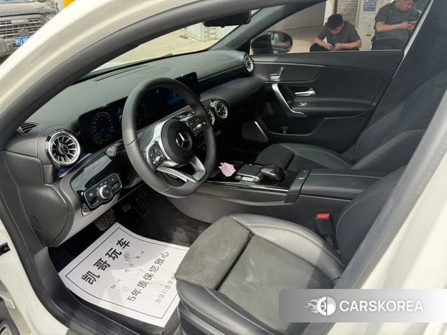 Mercedes-Benz A-Class 2021 Белый из Китая