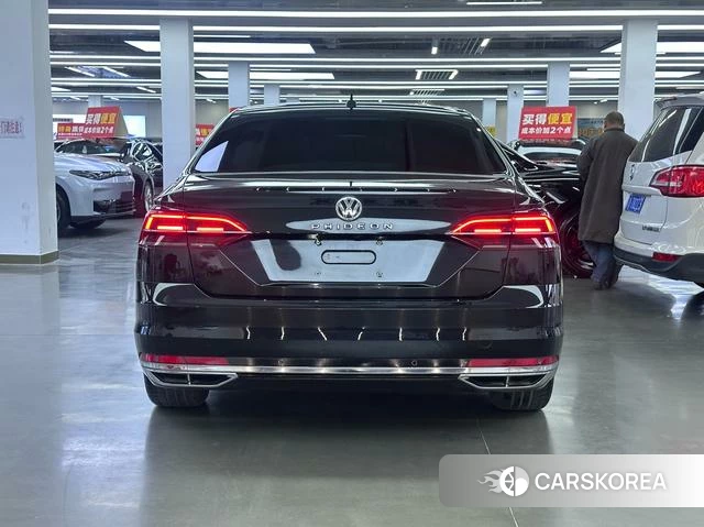 Volkswagen Phideon 2021 Черный из Китая