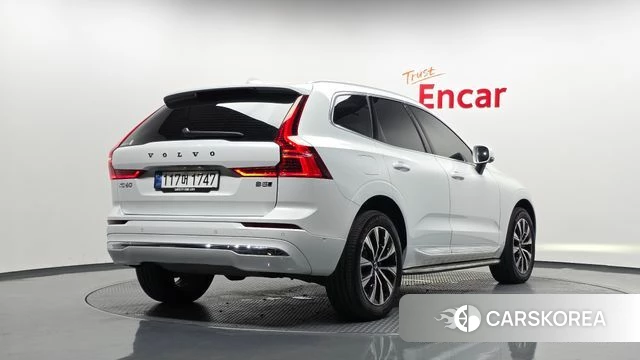 Volvo XC60 second Generation 2024 Белый из Кореи