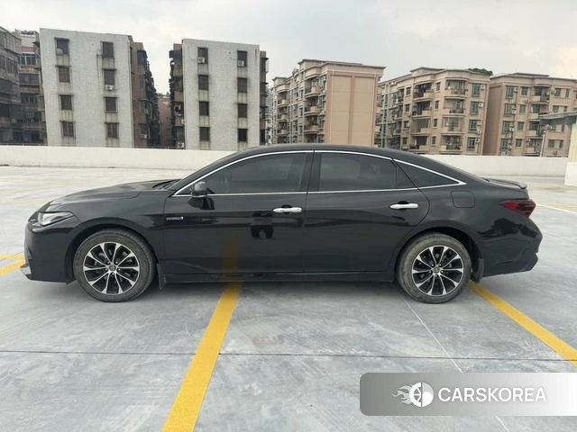 Toyota Avalon 2023 Черный из Китая