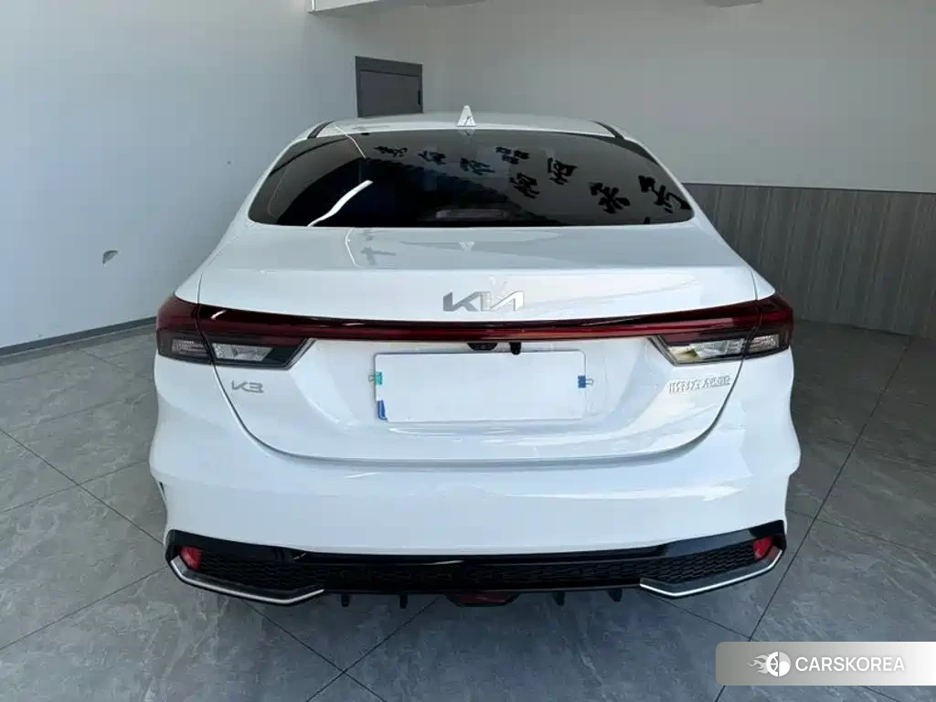 Kia K3 2023 Белый из Китая