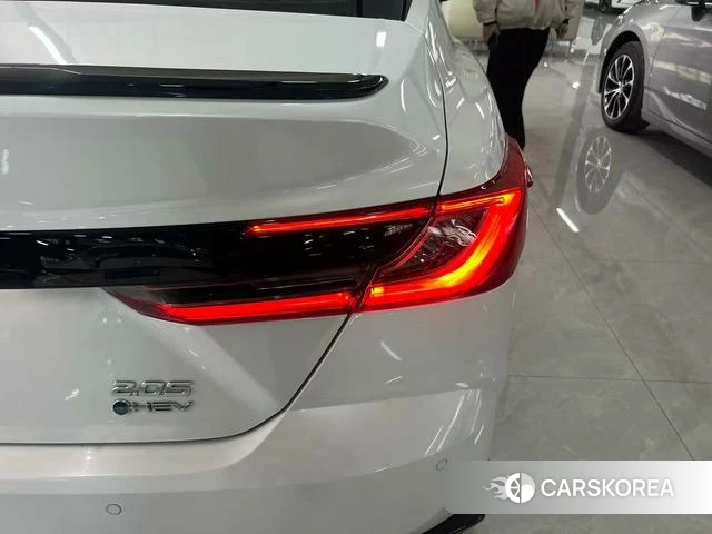 Toyota Camry 2024 Белый из Китая