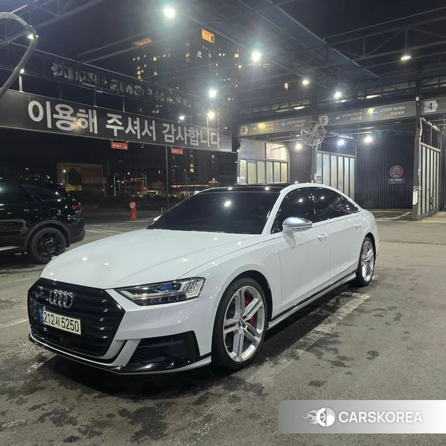 Audi S8 (D5) 2021 Белый из Кореи