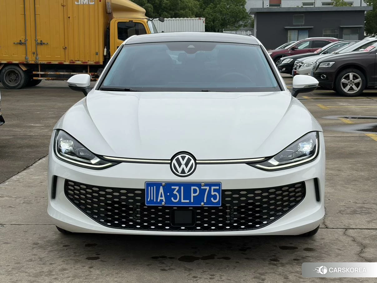 Volkswagen Lamando 2023 Белый из Китая