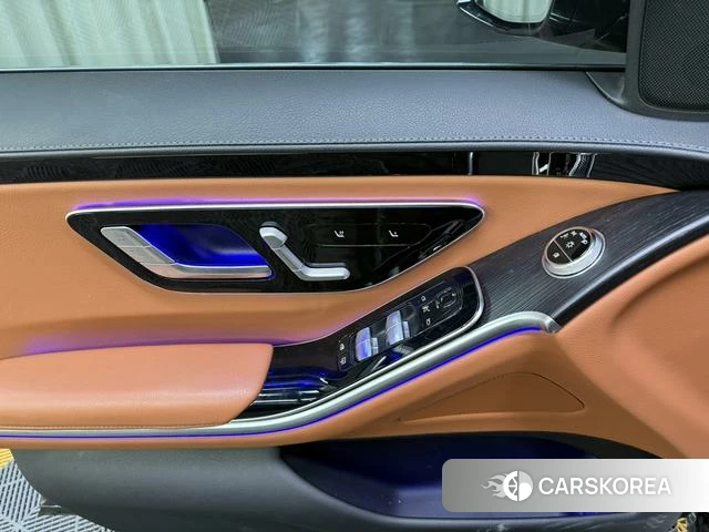Mercedes-Benz S-Class 2023 Черный из Китая