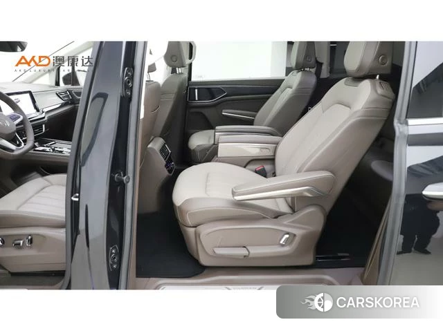 Volkswagen Viloran 2024 Черный из Китая