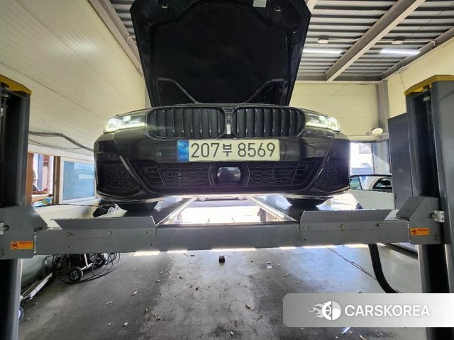BMW 5 Series (G30) 2021 Черный из Кореи