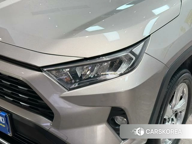 Toyota RAV4 2021 Шампань из Китая