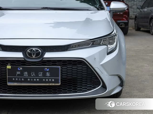 Toyota Levin 2021 Серебристо-серый из Китая