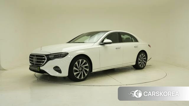 Mercedes-Benz E-Class W214 2025 Белый из Кореи