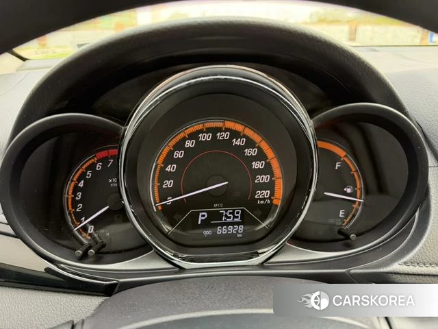 Toyota Yaris L 2021 Красный из Китая