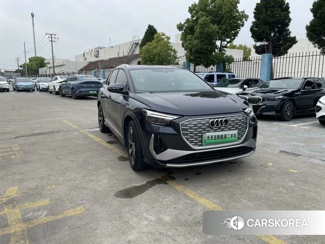 Audi Q4 2023 Синий из Китая