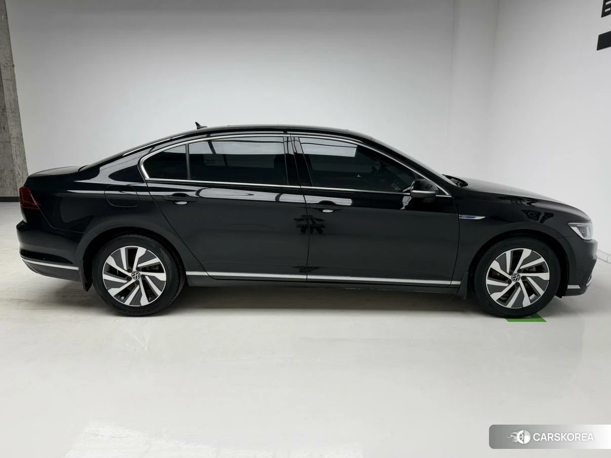 Volkswagen Magotan 2021 Черный из Китая