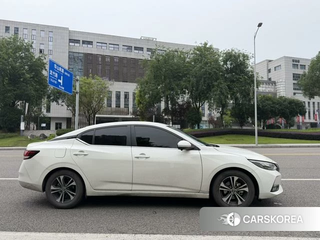 Nissan Sylphy 2021 Белый из Китая