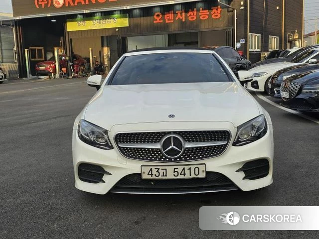 Mercedes-Benz E-Class W213 2018 Белый из Кореи