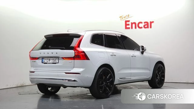 Volvo XC60 second Generation 2023 Белый из Кореи