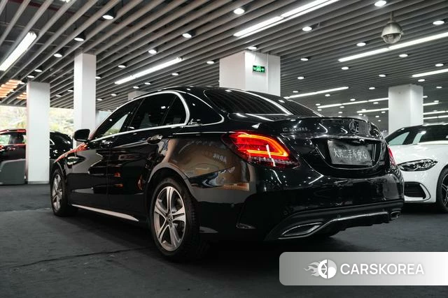 Mercedes-Benz C-class 2021 Зеленый из Китая