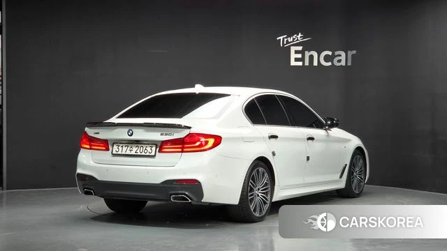 BMW 5 Series (G30) 2020 Белый из Кореи