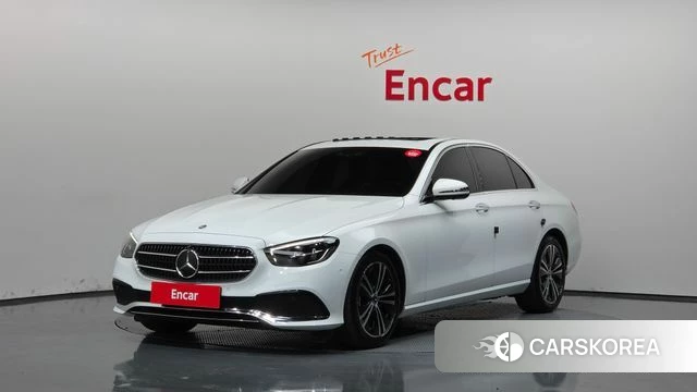 Mercedes-Benz E-Class W213 2022 Белый из Кореи