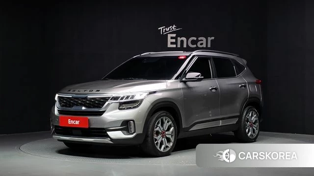 Kia Seltos 2020 Серебристо-серый из Кореи