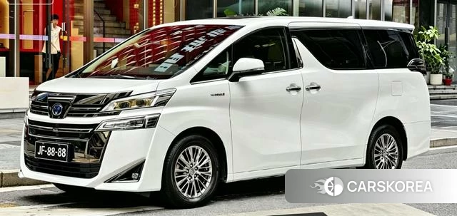 Toyota Vellfire 2021 Белый из Китая