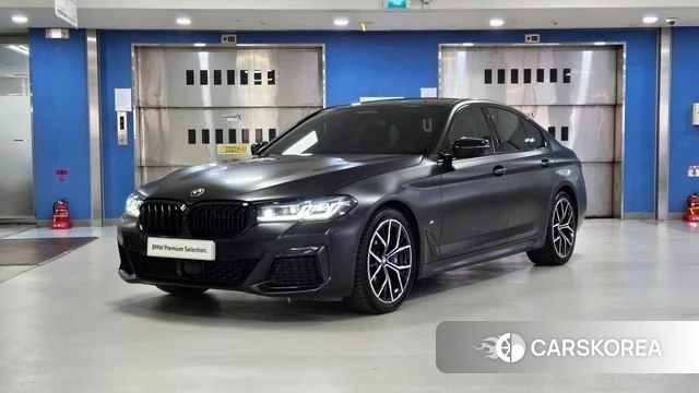 BMW 5 Series (G30) 2023 Серый из Кореи