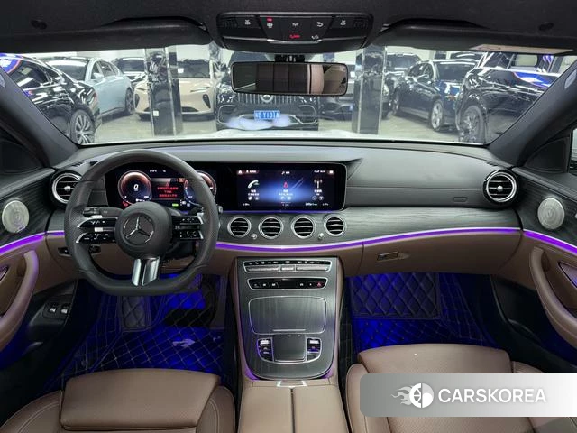 Mercedes-Benz E-Class 2022 Белый из Китая