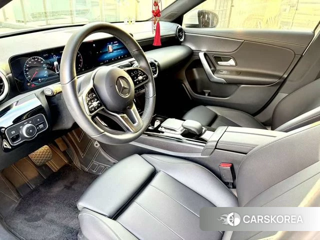Mercedes-Benz A-Class 2022 Белый из Китая