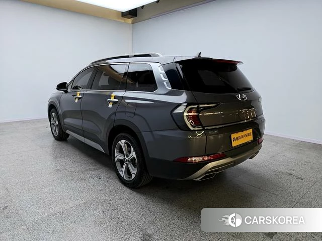 Hyundai Santa Fe 2023 Темно-серый из Китая