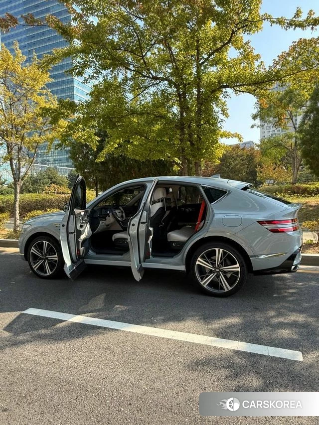 Genesis GV80 Coupe 2024 Цвет галактики из Кореи