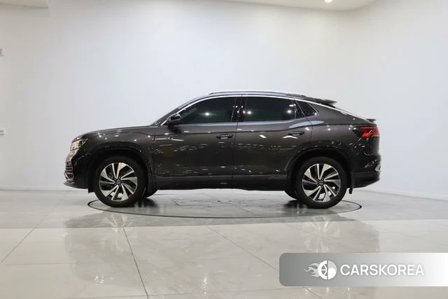 Volkswagen Tayron 2021 Черный из Китая